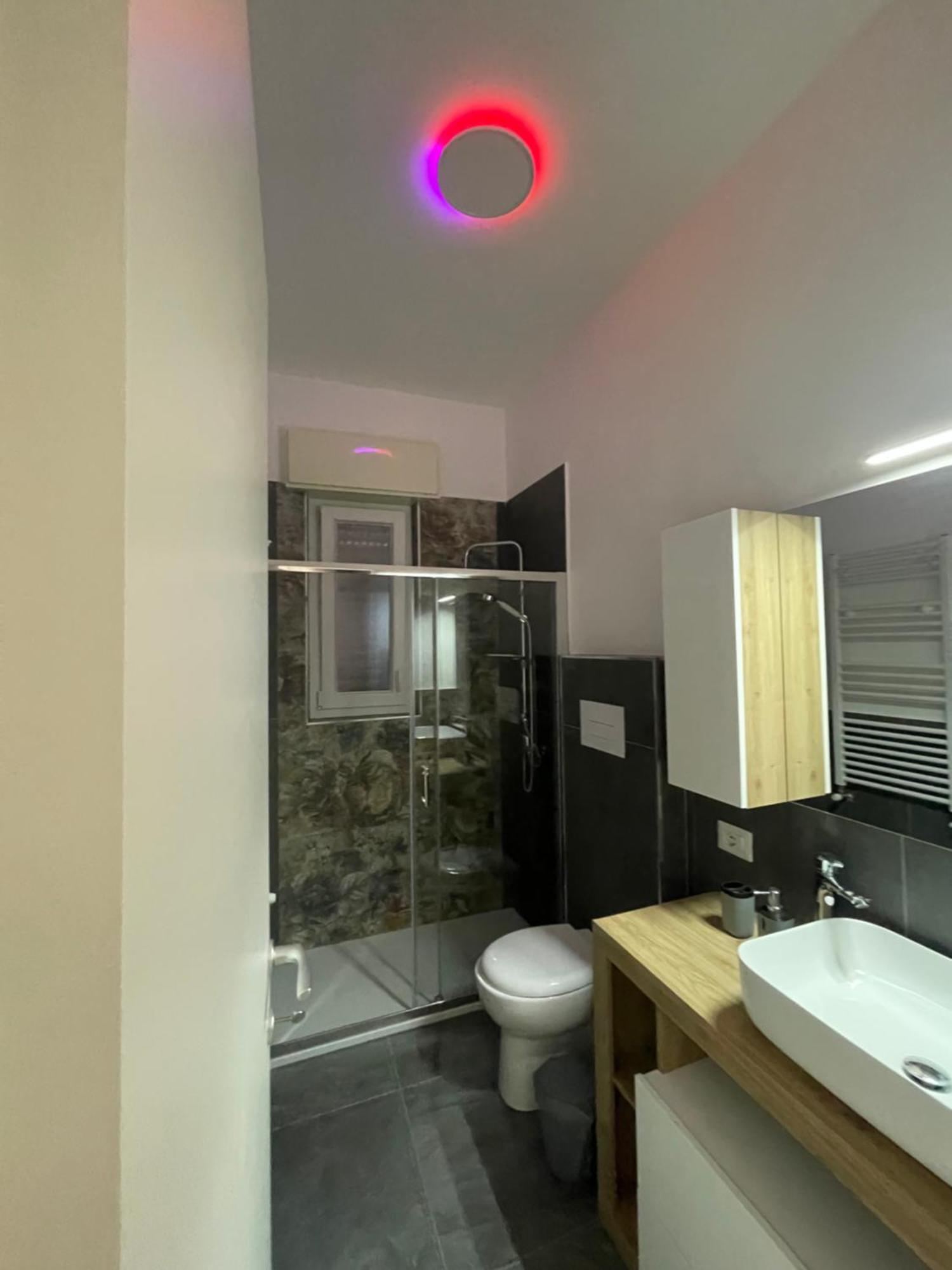 Leos Rooms 칼타니세타 외부 사진